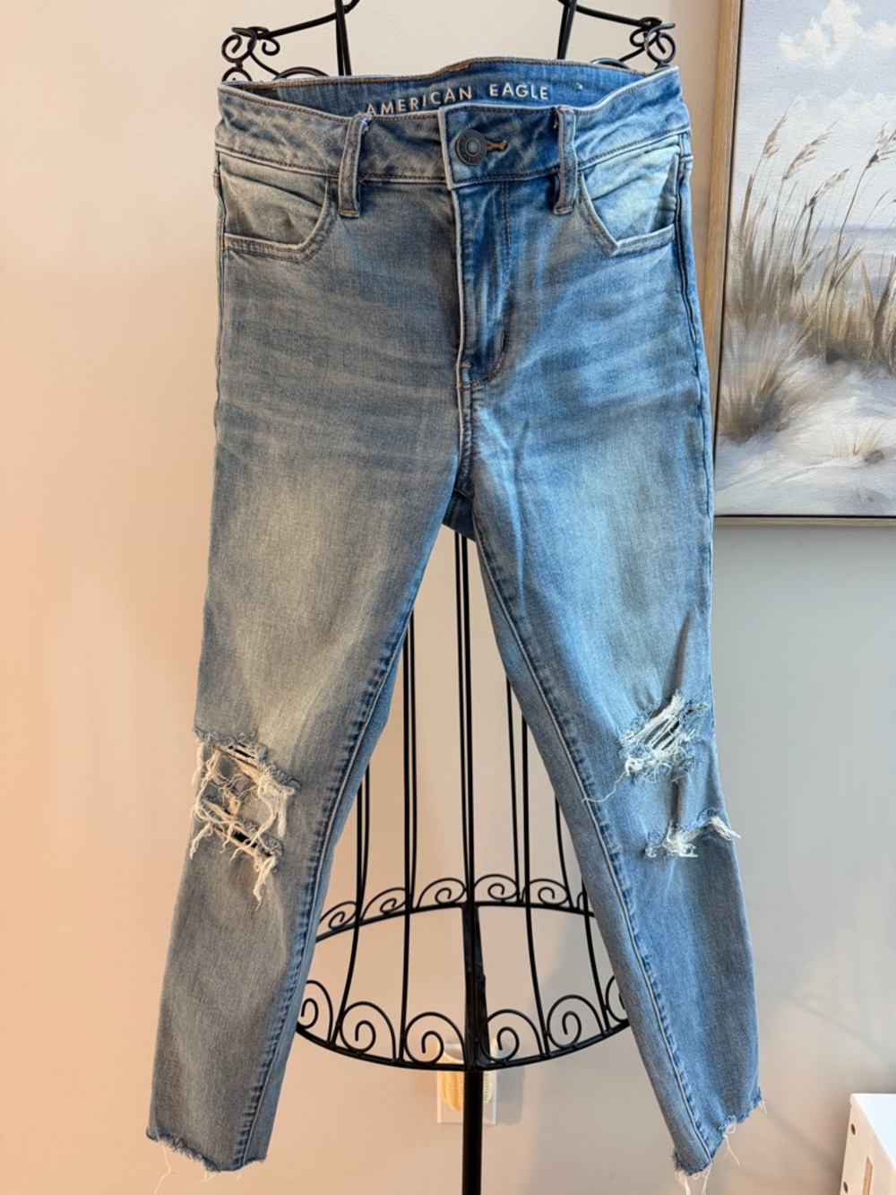 American Eagle Outfitters Light Blue Distressed Skinny Jeans size 8